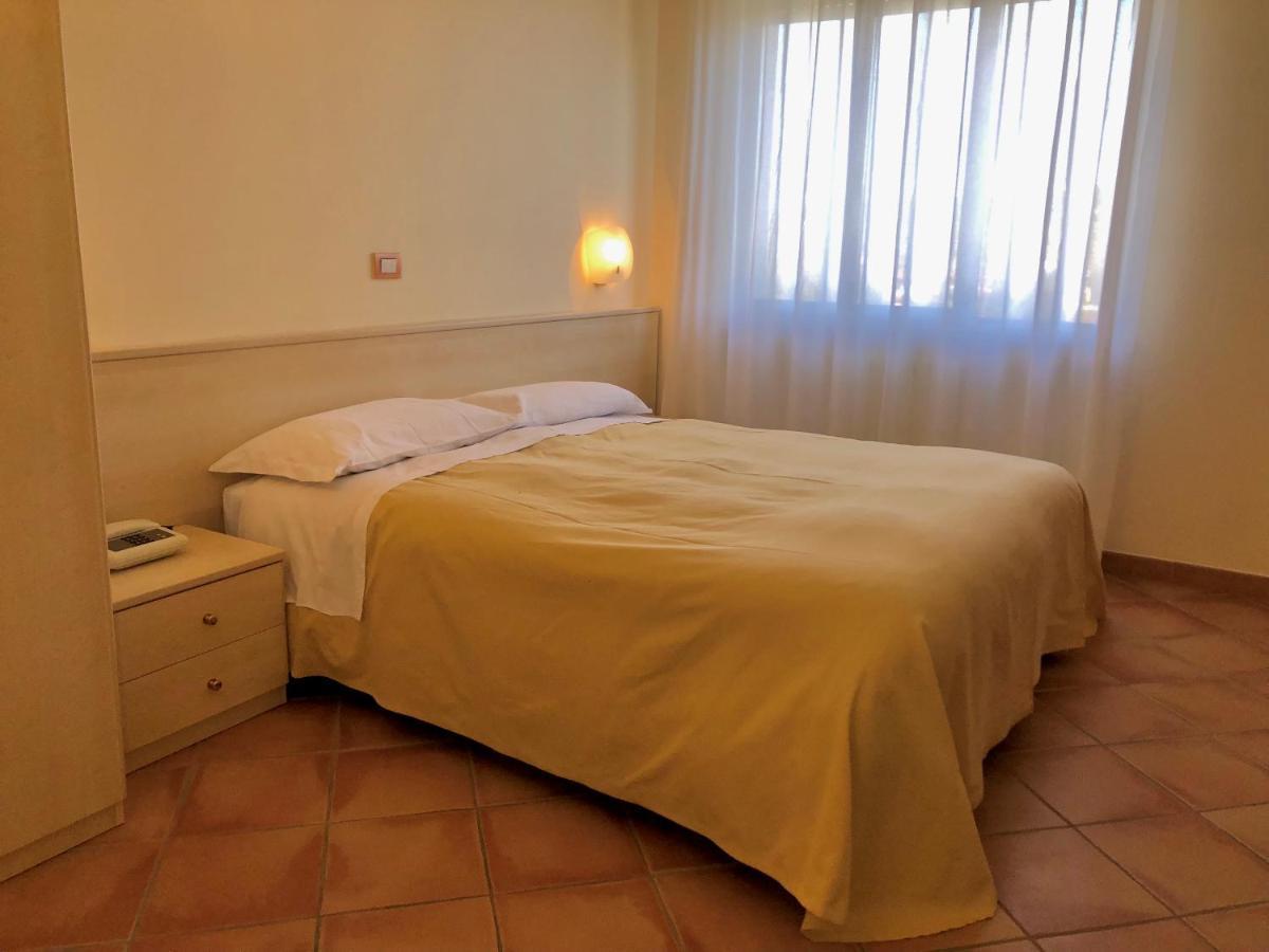 Hotel Di Rocco Loreto Aprutino Buitenkant foto