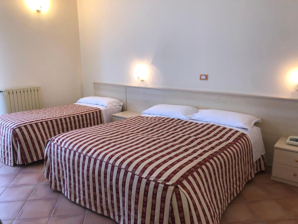 Hotel Di Rocco Loreto Aprutino Buitenkant foto