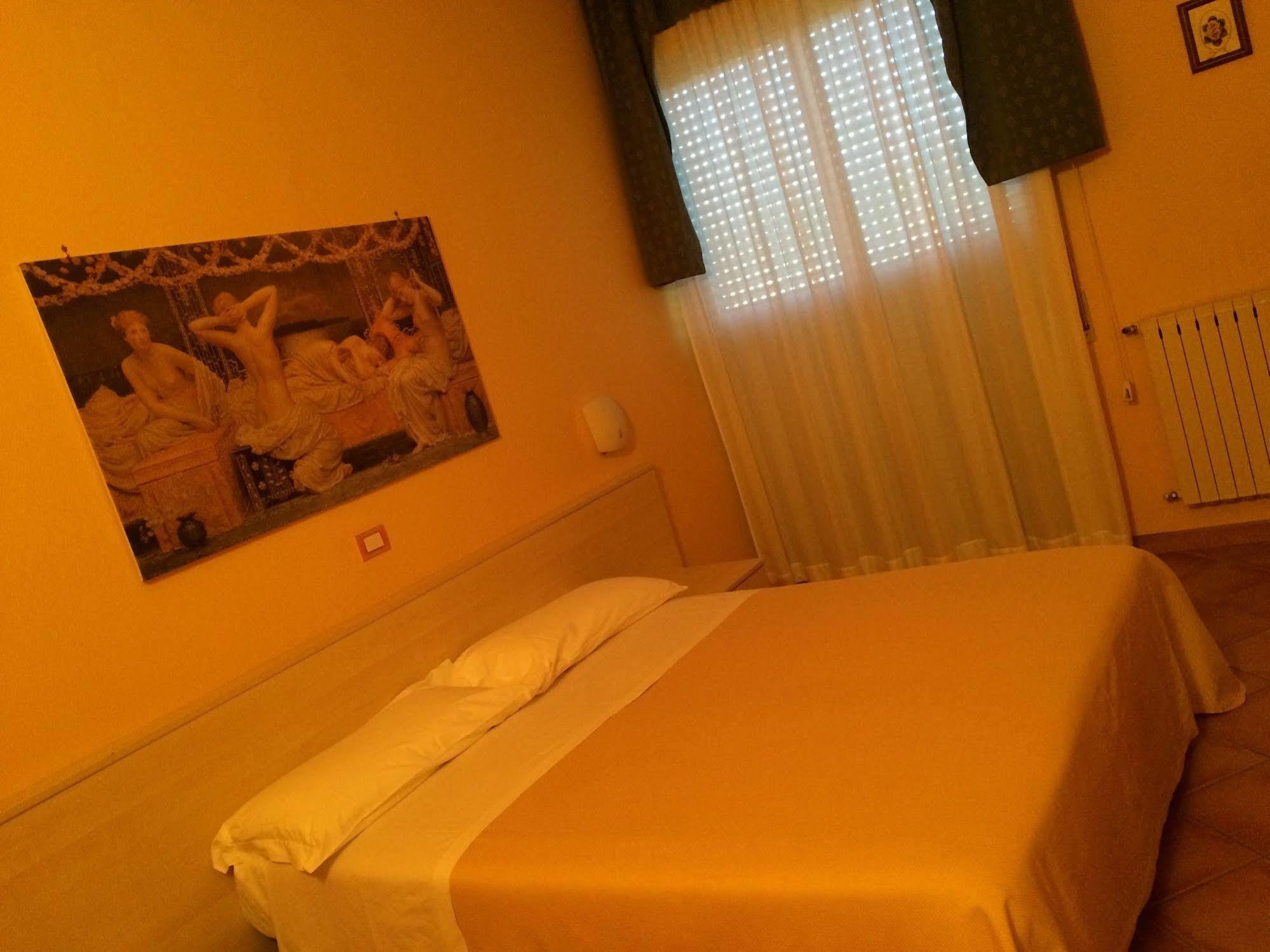 Hotel Di Rocco Loreto Aprutino Buitenkant foto